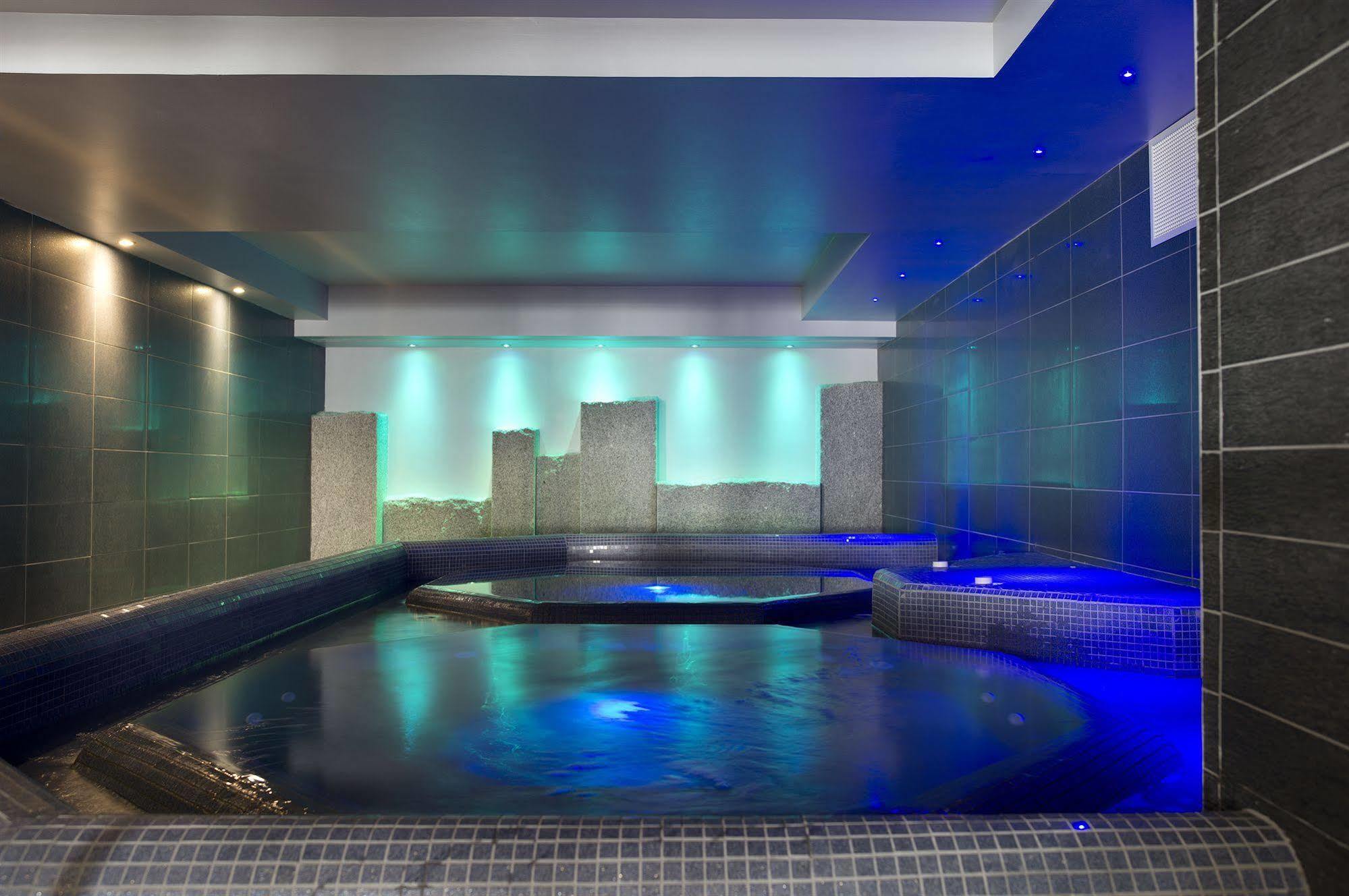 Cgh Residences & Spas Le Cristal De L'Alpe Alpe d'Huez Dış mekan fotoğraf